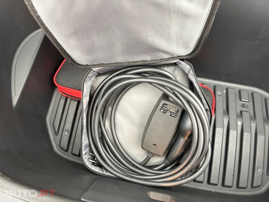 Tesla Model Y Long Range Dual Motor AWD