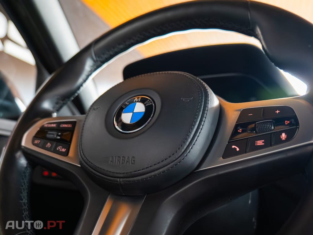 BMW 116 d Pack Desportivo M