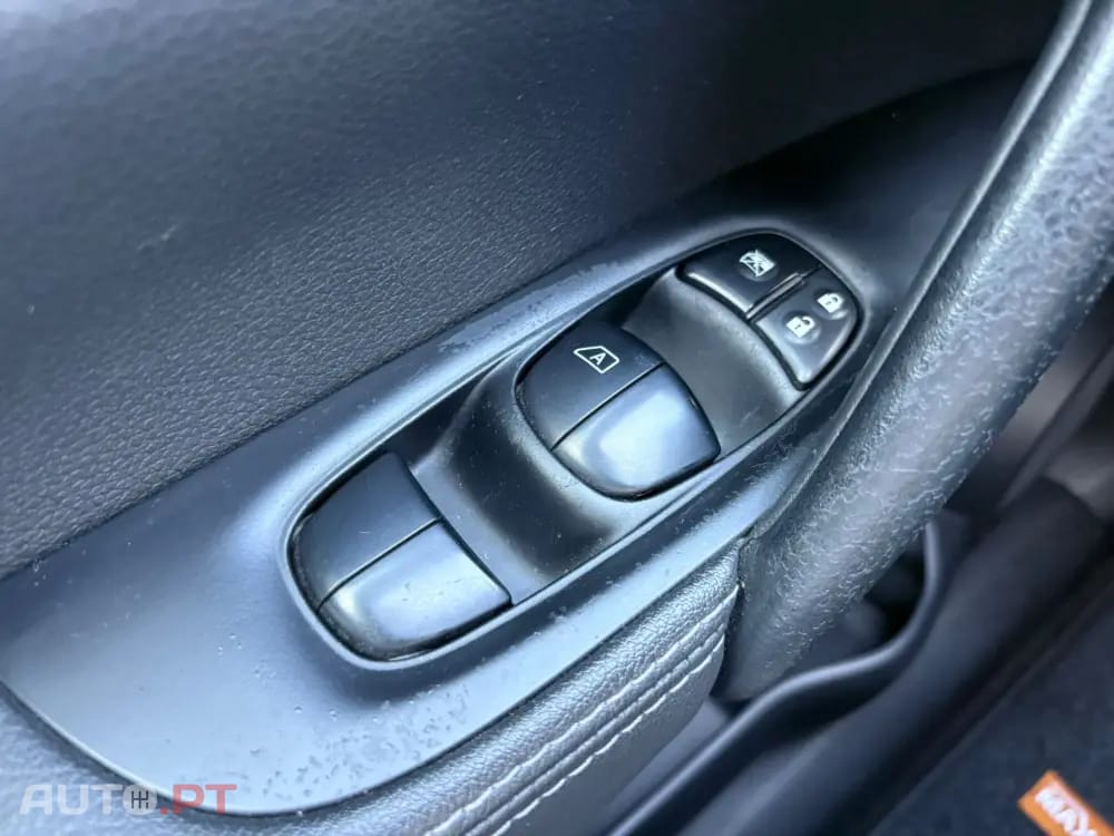 Nissan Qashqai 1.5 dCi Tekna Premium 17 Alcantara