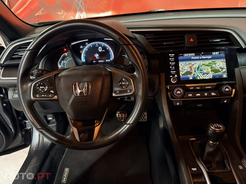 Honda Civic 1.0 i-VTEC Elegance Navi