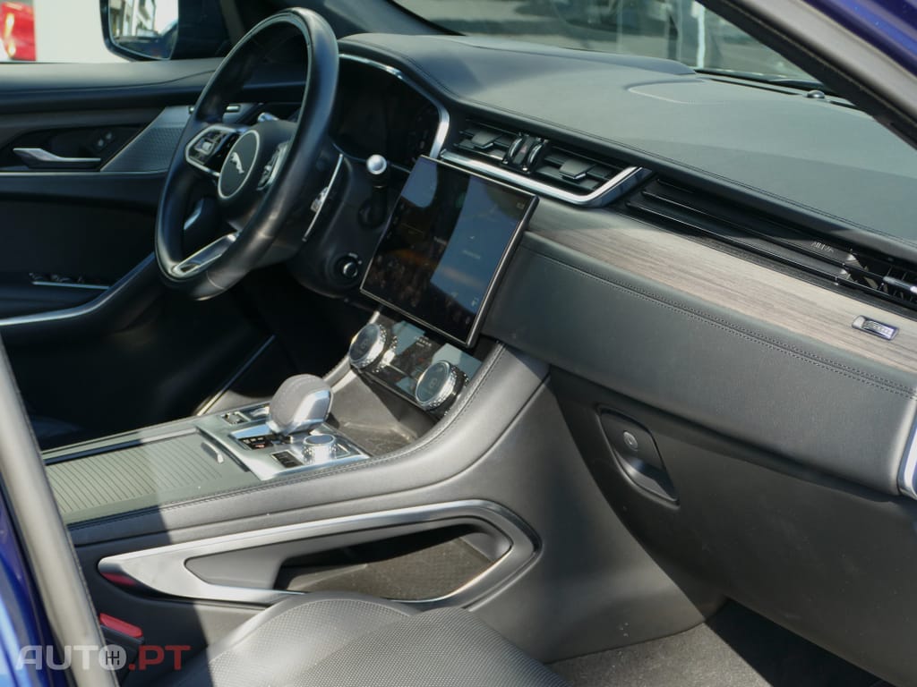 Jaguar F-Pace 2.0 P400e AWD