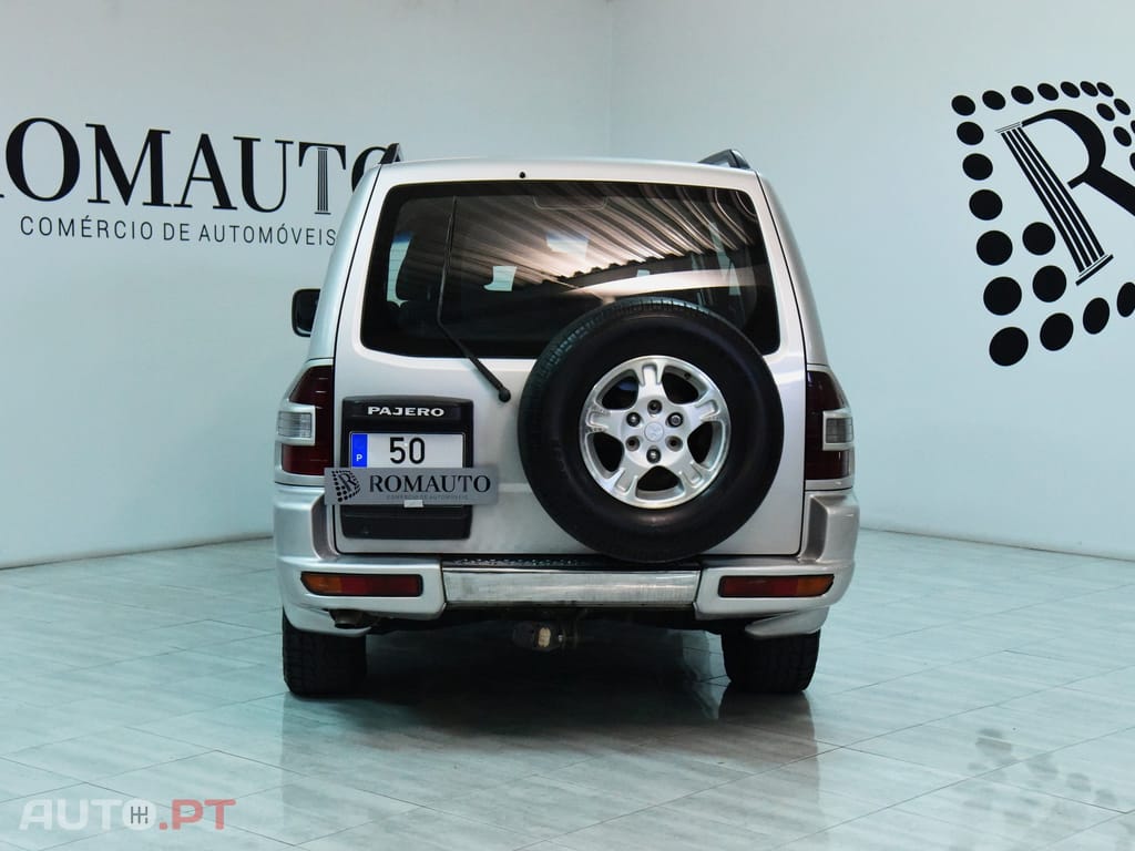 Mitsubishi Pajero 3.2 DI-D GLS Longo