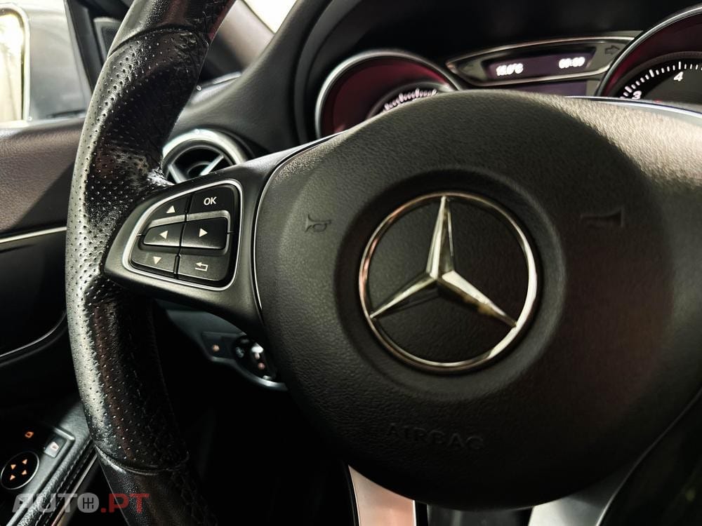 Mercedes-Benz CLA 200 d 4Matic 7G-DCT UrbanStyle Edition