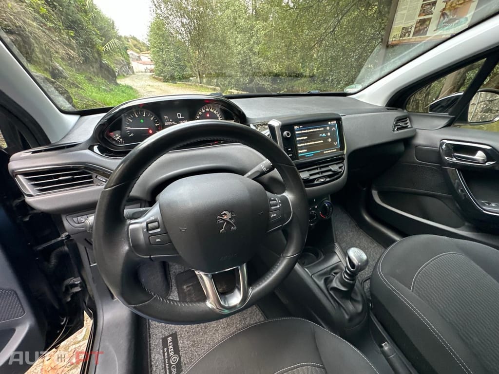 Peugeot 208 1.2 PureTech Style