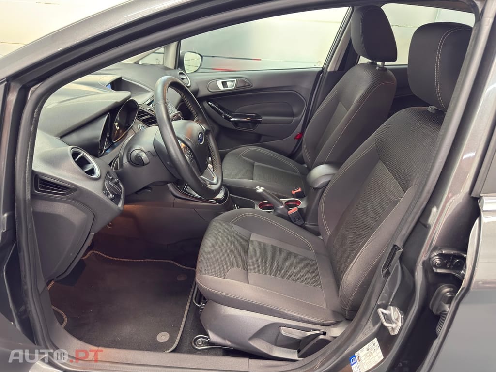 Ford Fiesta 1.0 T EcoBoost Titanium PowerShift