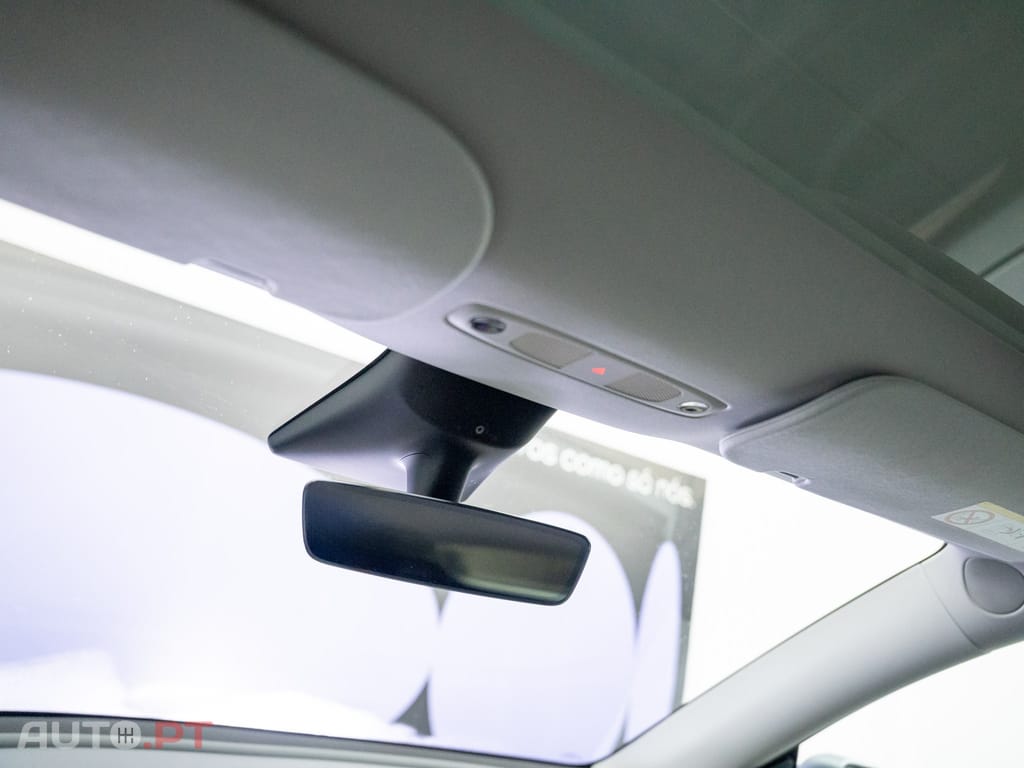 Tesla Model Y Long Range Tração Integral