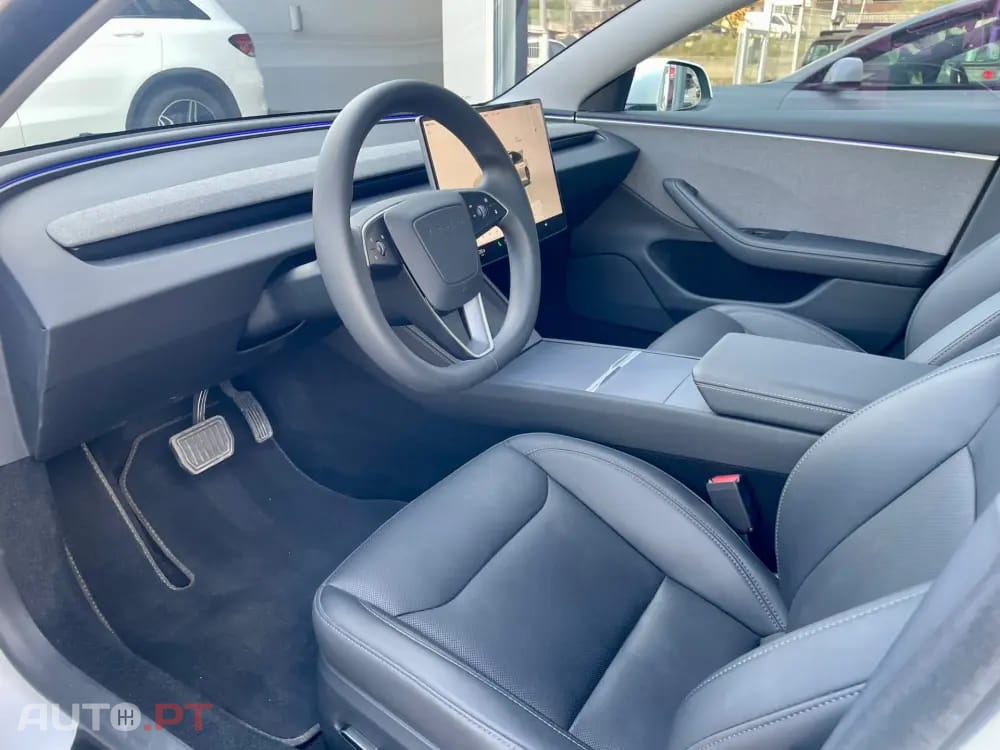 Tesla Model 3 Tração Traseira