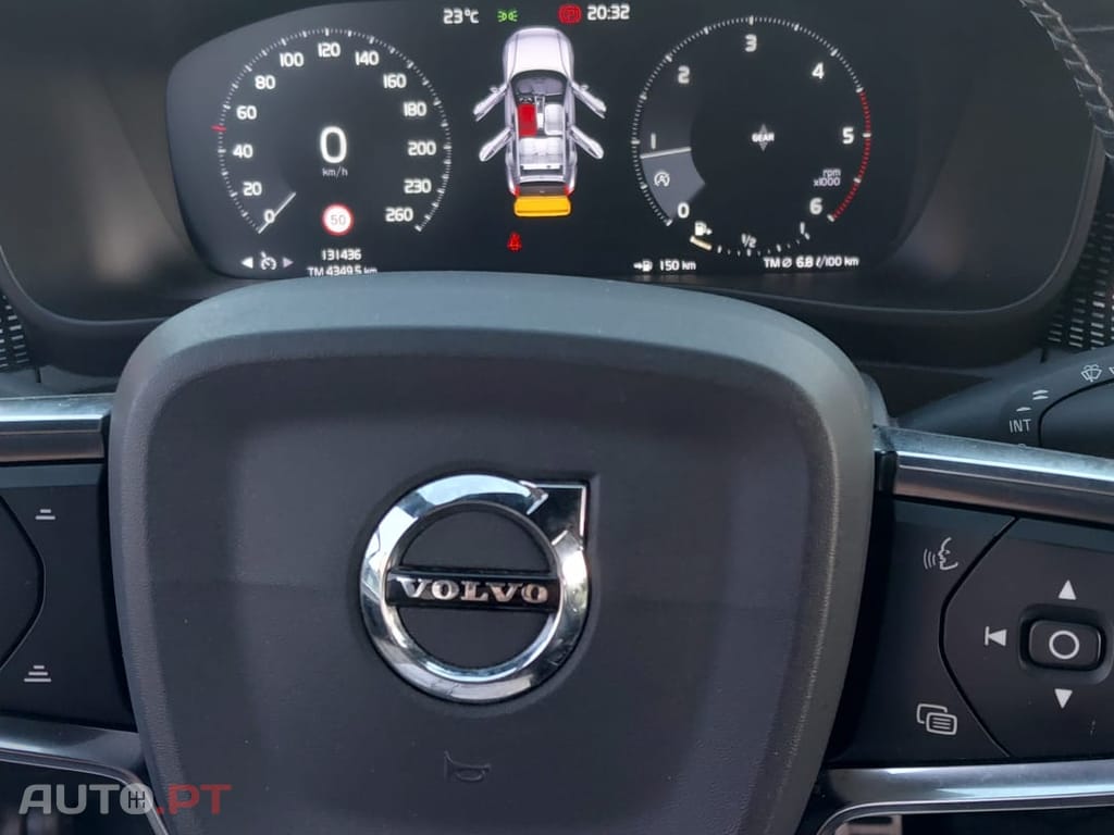 Volvo XC40 R-design