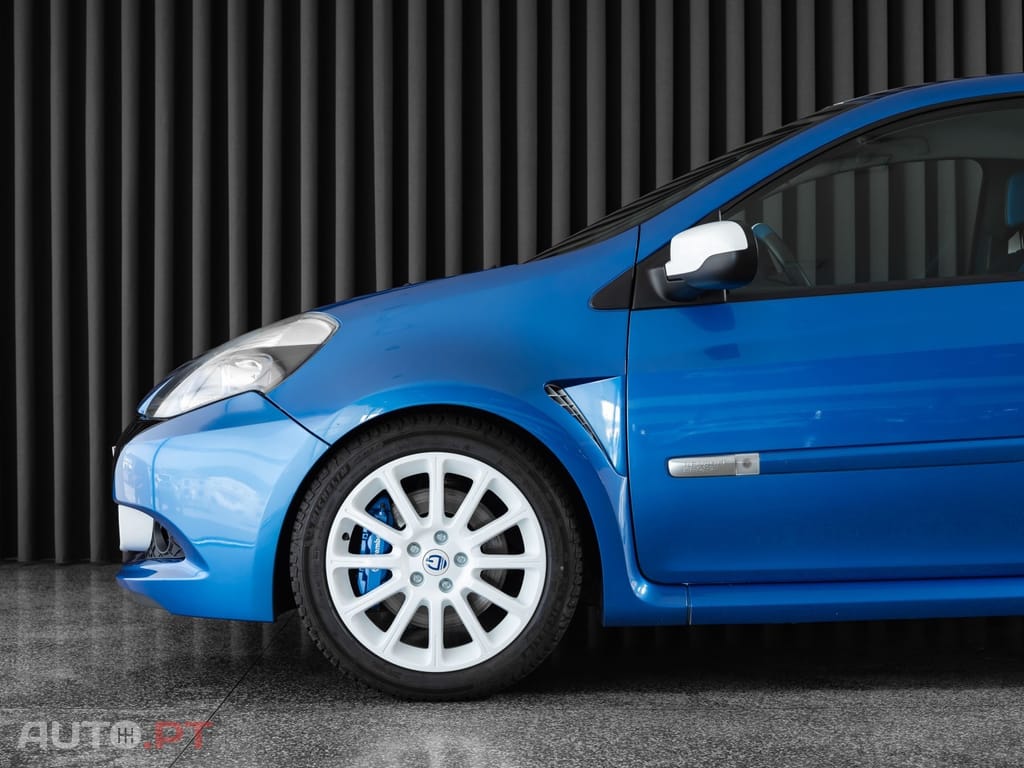 Renault Clio 2.0 16V Gordini RS