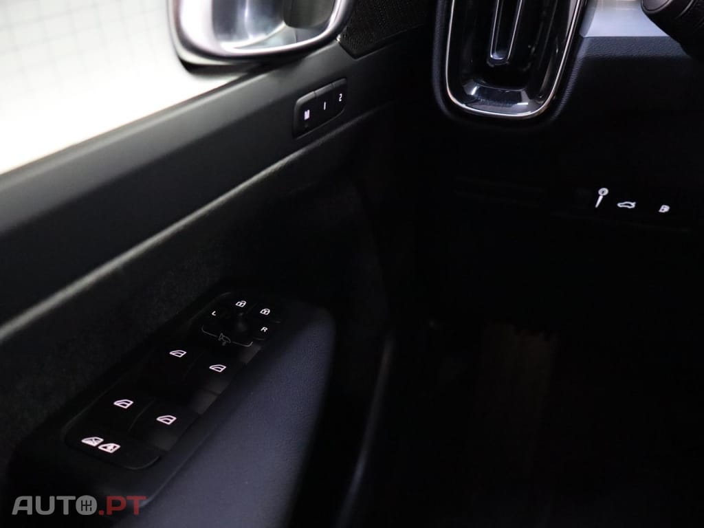 Volvo XC40 1.5 T5 Plus Bright PG HYBRID
