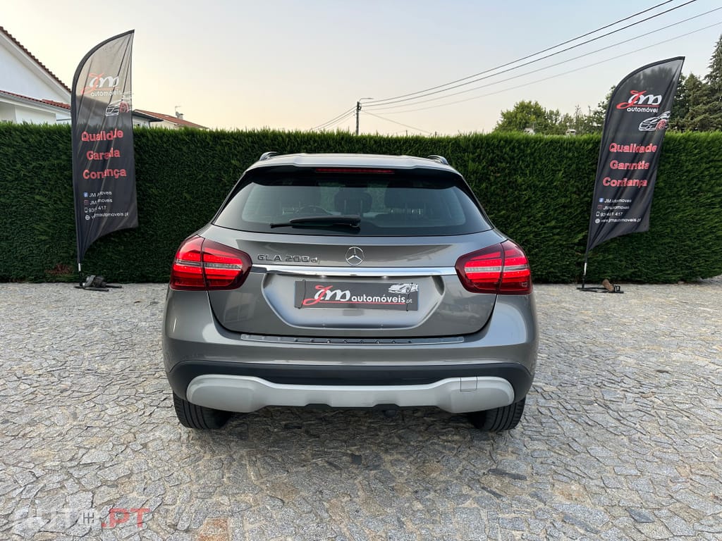 Mercedes-Benz GLA 200 d 7G-DCT Urban Automático