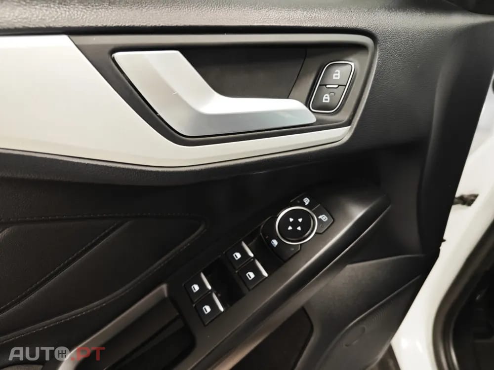 Ford Focus SW 1.0 EcoBoost MHEV Connected