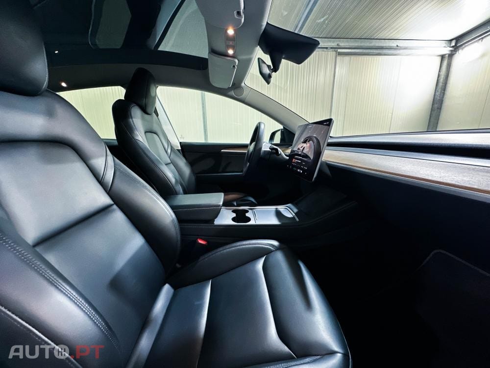 Tesla Model Y Performance AWD
