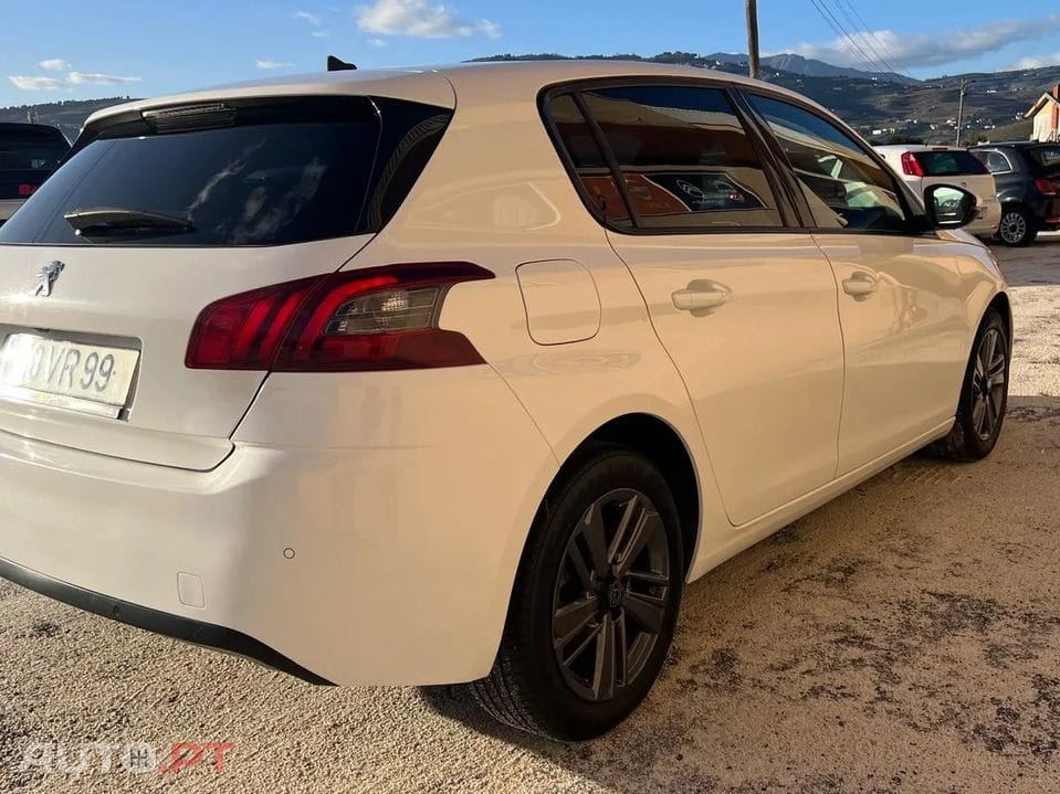 Peugeot 308 1.5 BlueHDi Allure Pack