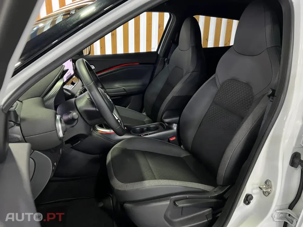 Nissan Juke 1.0 DIG-T N-Connecta NAV. DCT