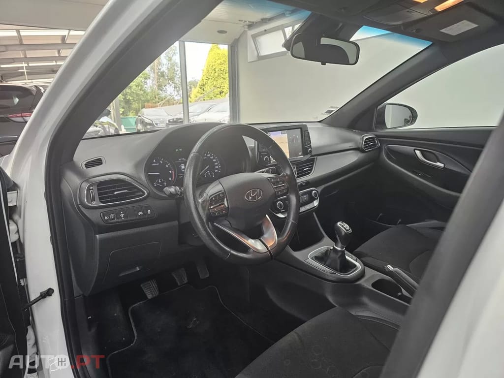 Hyundai i30 1.0 T-GDi Comfort+Navi — fotografia 11