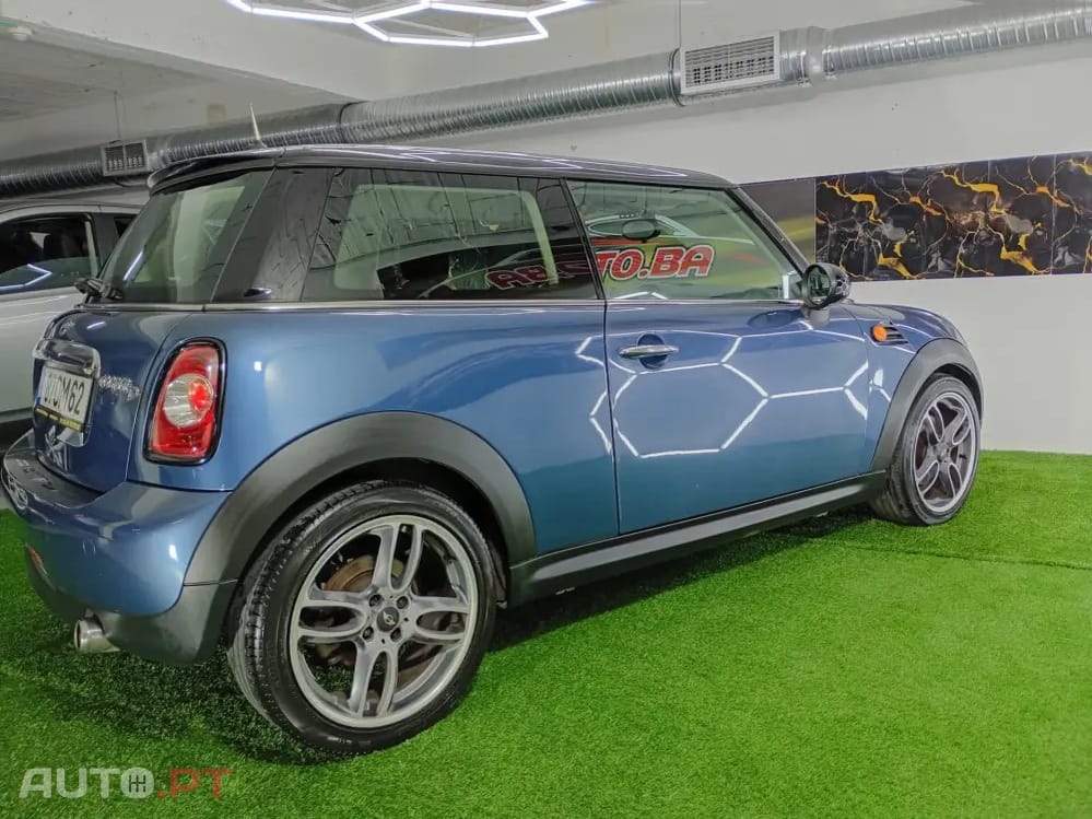 MINI Cooper Cooper D