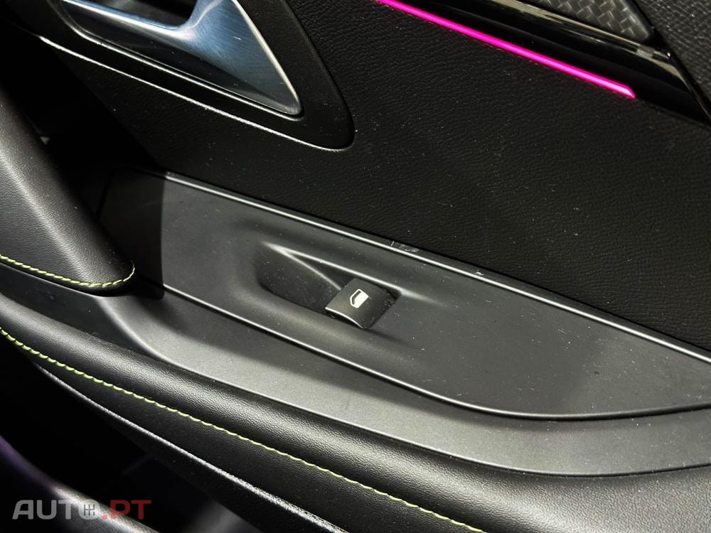 Peugeot E-208 50 kWh GT Pack