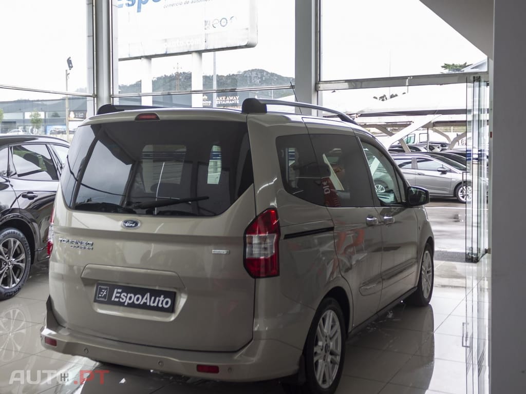 Ford Tourneo 1.0 EcoBoost Titanium