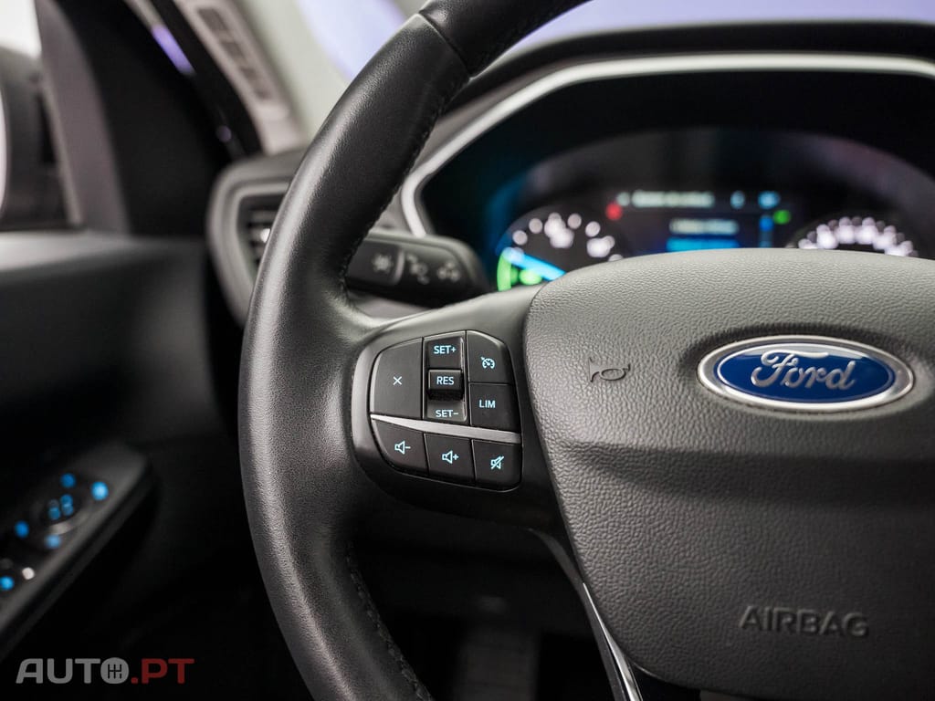 Ford Kuga 2.5 PHEV Titanium