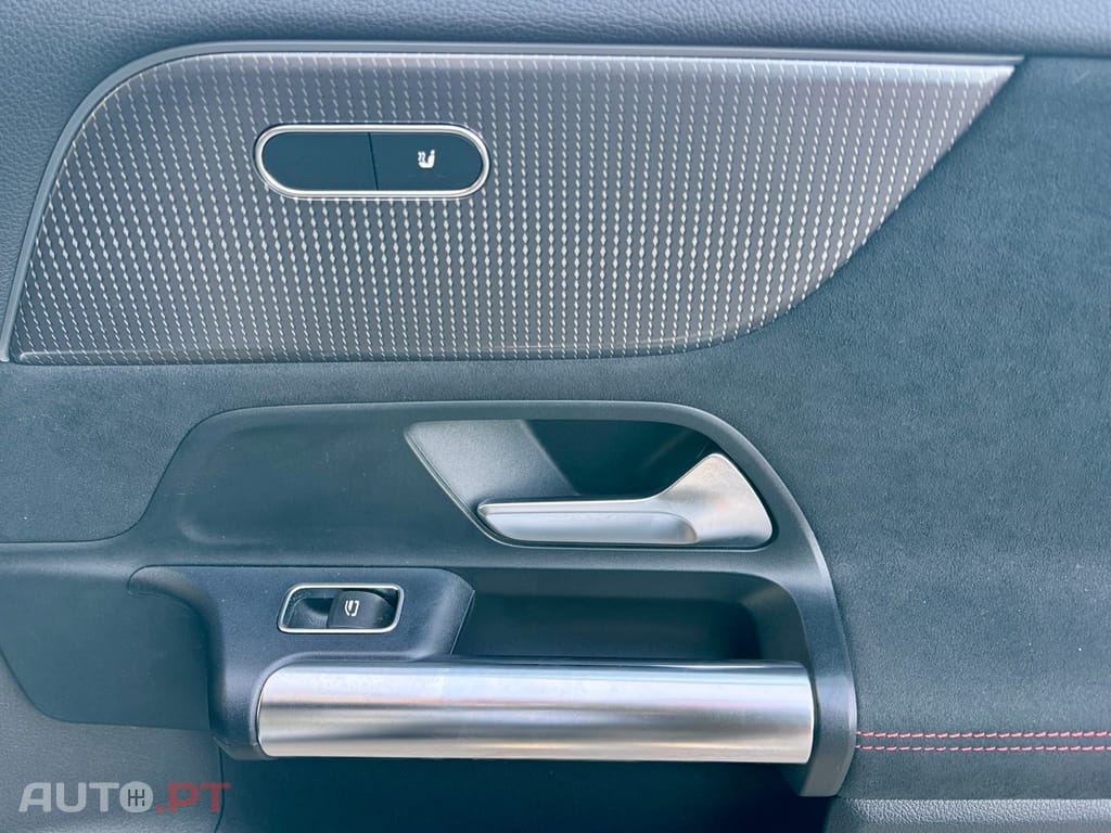 Mercedes-Benz EQA 250 AMG Line IVA Dedutível