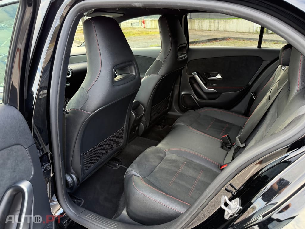 Mercedes-Benz A 250 e AMG Line