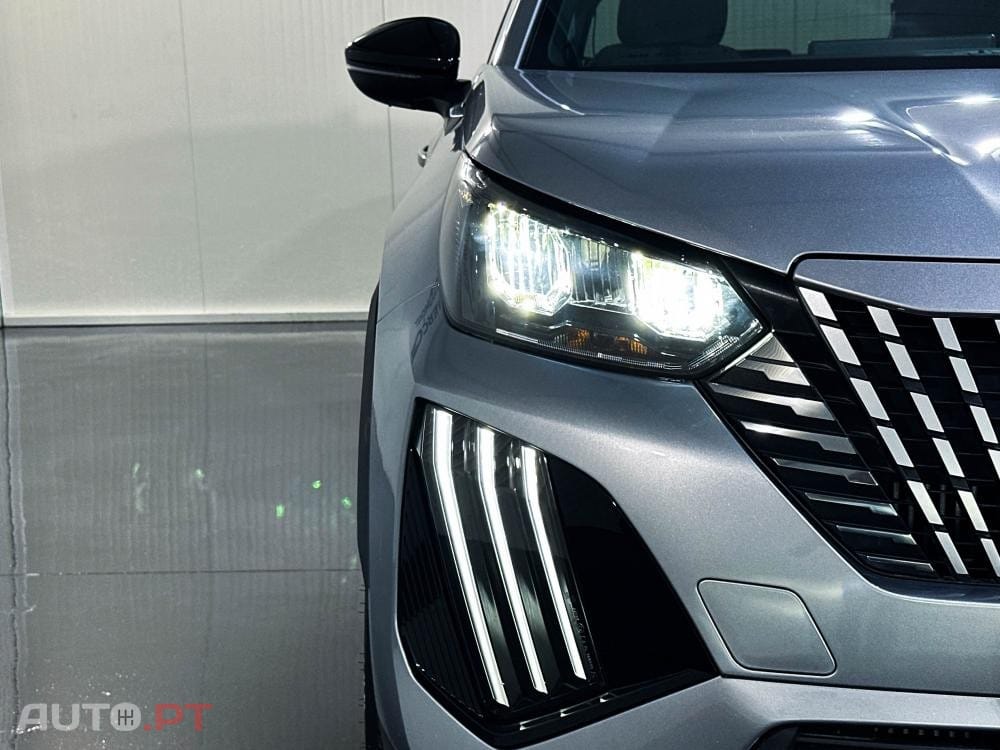 Peugeot 2008 Hybrid 145 e-DSC Allure
