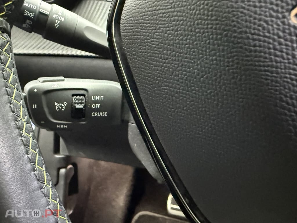 Peugeot E-2008 50 kWh GT