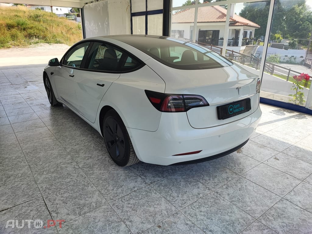 Tesla Model 3 Standard Range Plus RWD