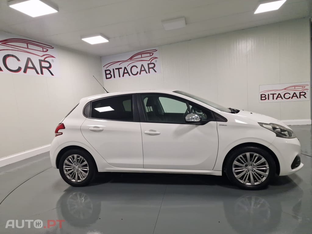 Peugeot 208 1.6 BlueHDi Style