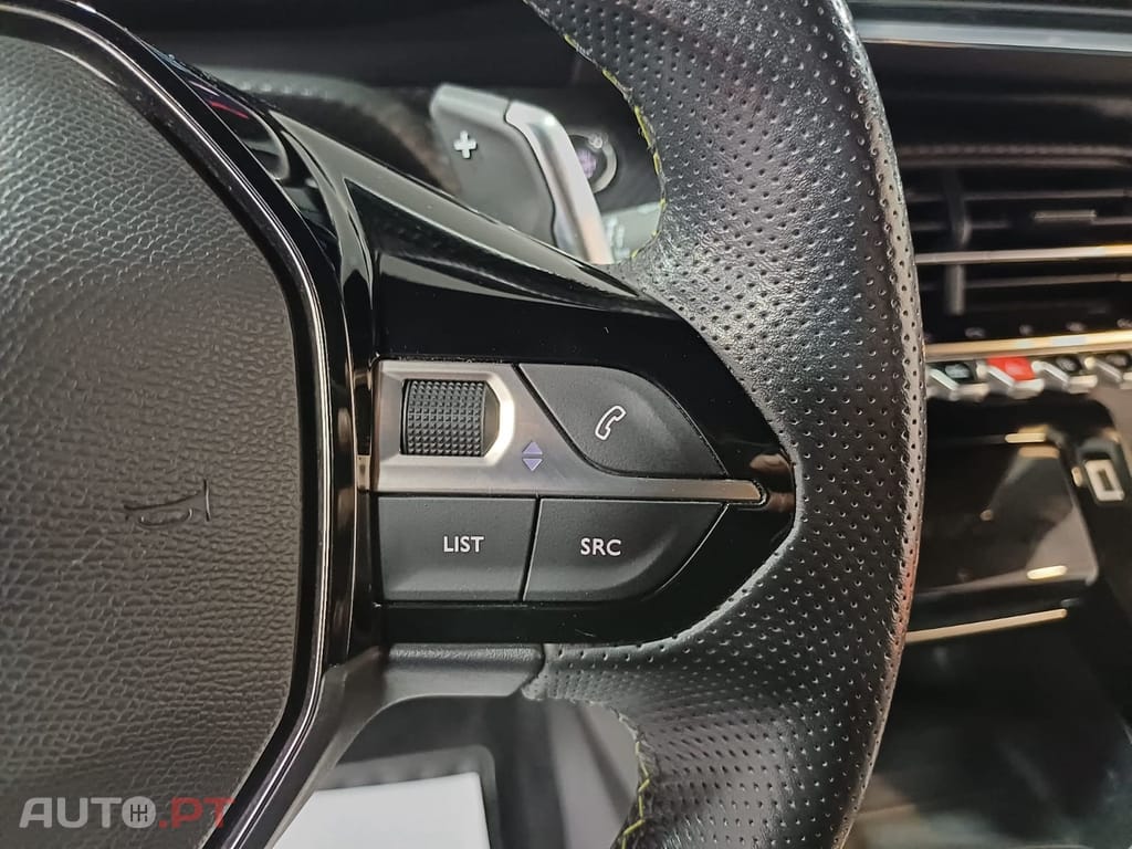 Peugeot 2008 1.2 PureTech GT EAT8