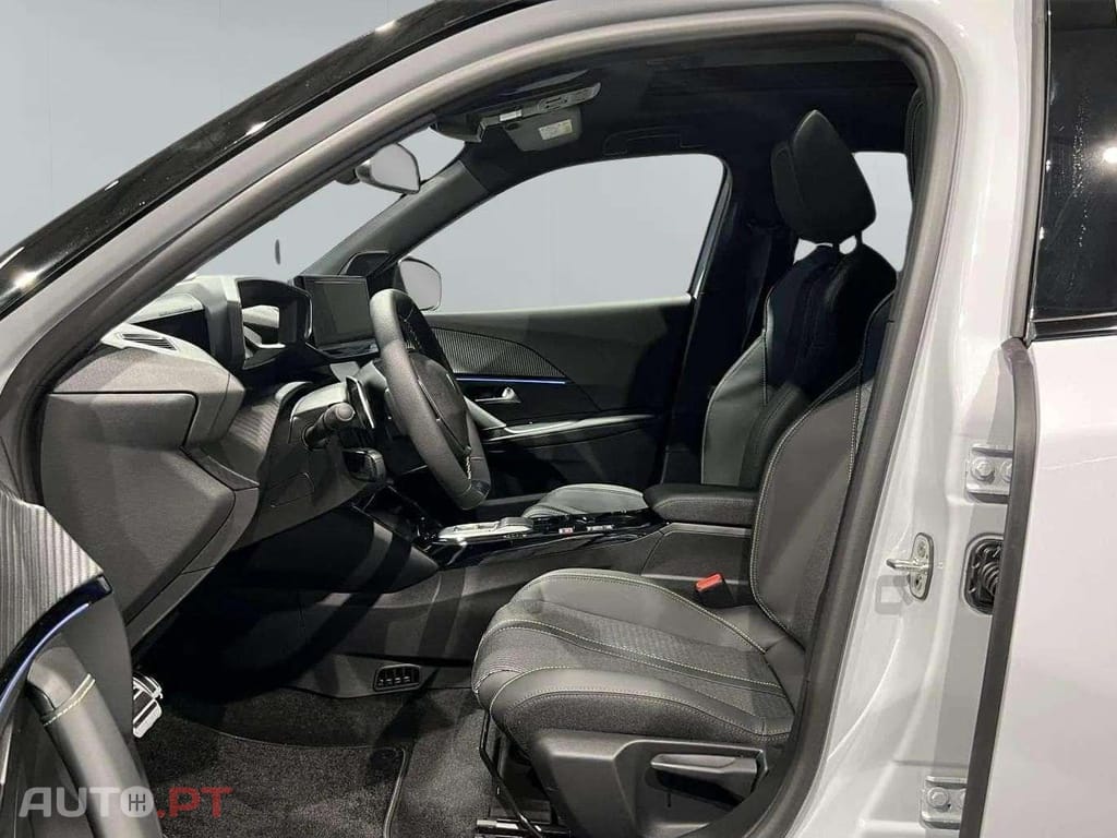 Peugeot 2008 GT HYBRID 