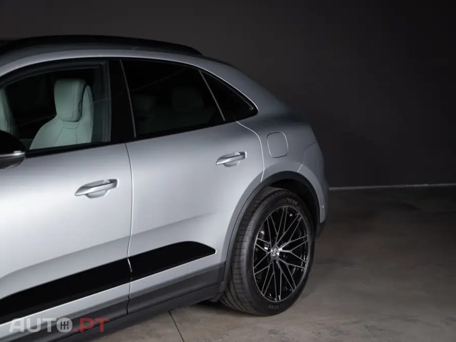 Porsche Macan Electric
