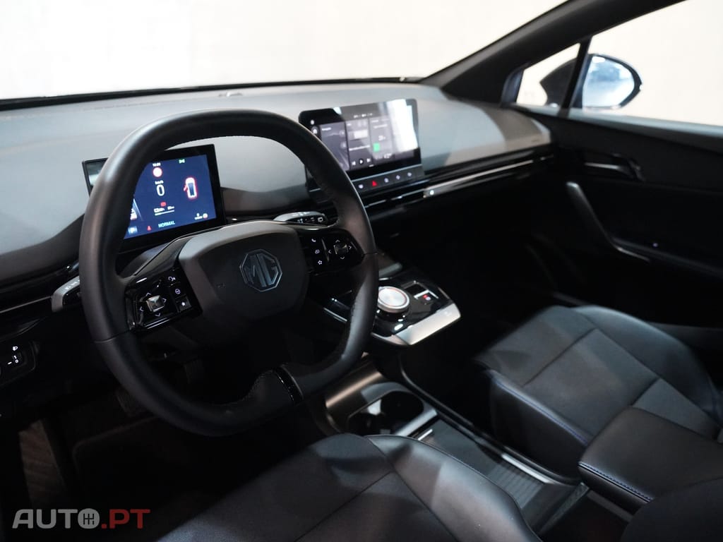 MG MG4 64 kWh Luxury
