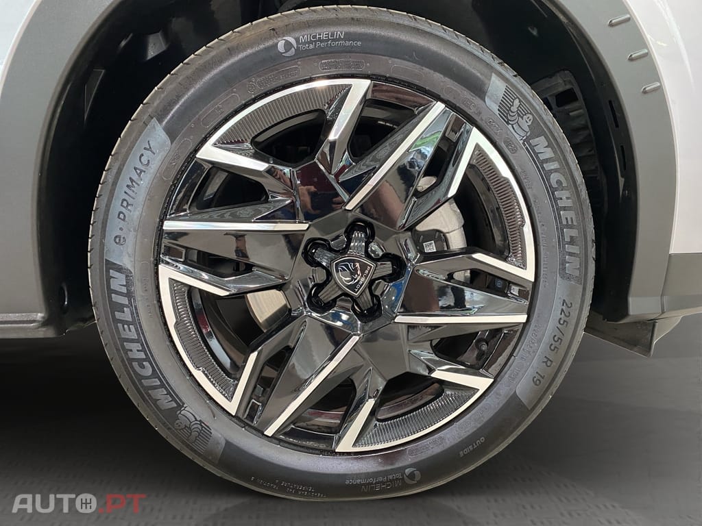 Peugeot 5008 1.2 Hybrid Allure e-DCS6