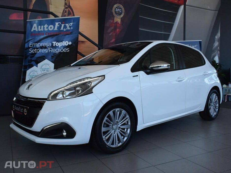 Peugeot 208 1.2 PureTech Signature