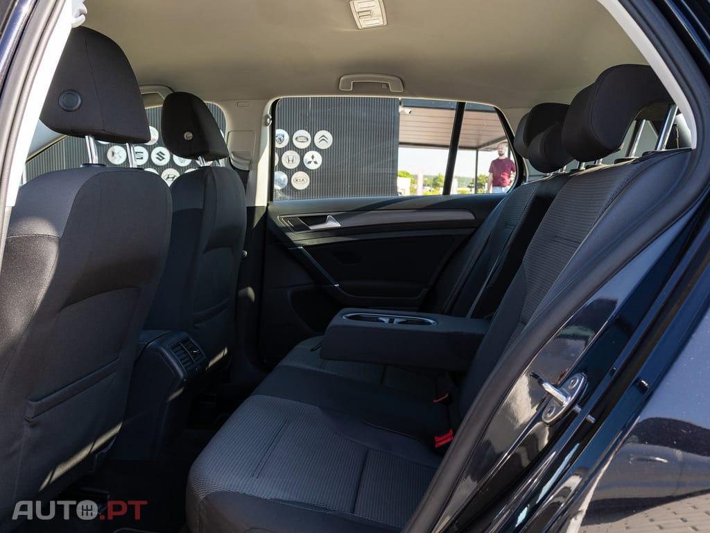 Volkswagen Golf 1.6 TDI Confortline