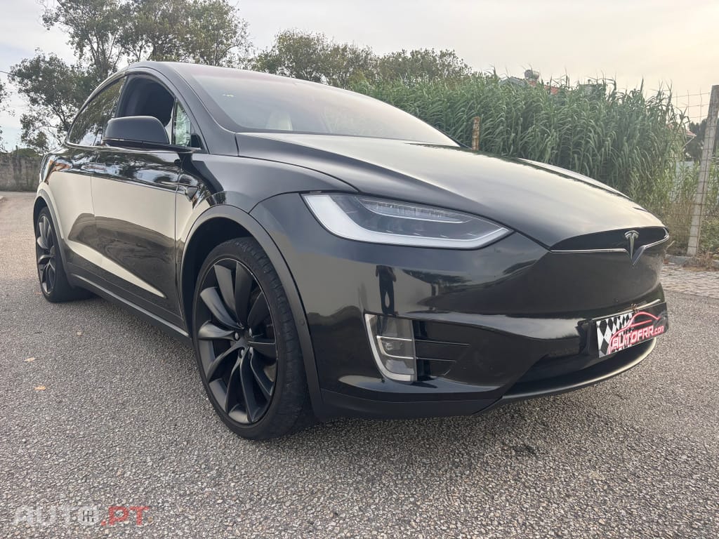 Tesla Model X 100 kWh Long Range Plus AWD