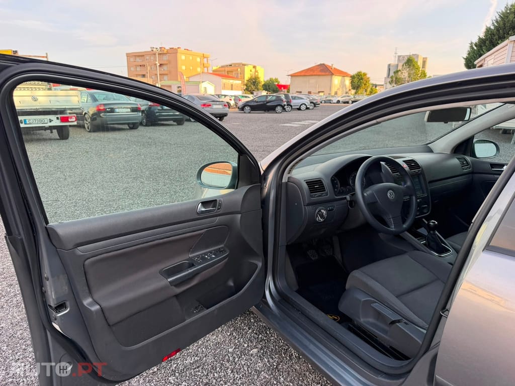 Volkswagen Golf 1.4i Confortline