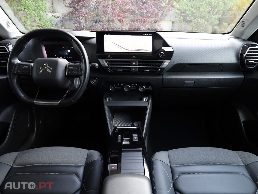 Citroen C4 X 1.2 PureTech Shine EAT8