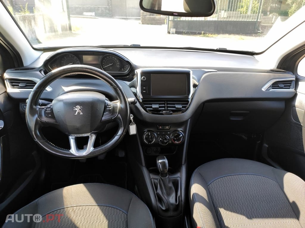 Peugeot 208 1.6 BlueHDi Style