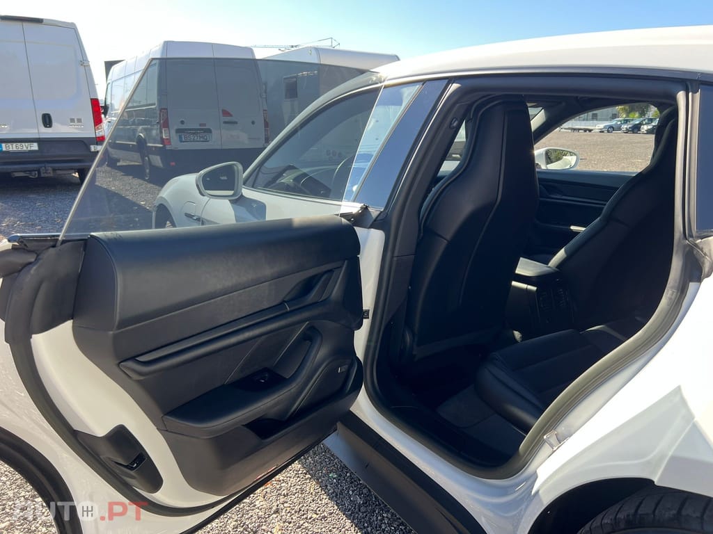 Porsche Taycan 4S