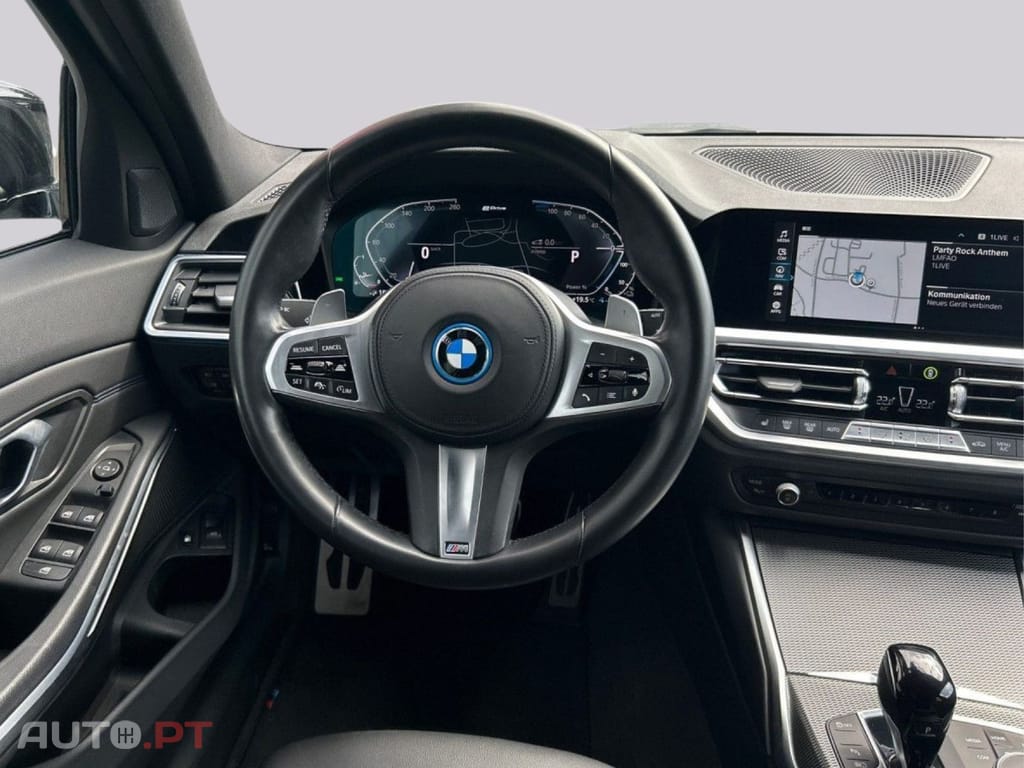 BMW 330 I.V.A DEDUTÍVEL Touring M Sport