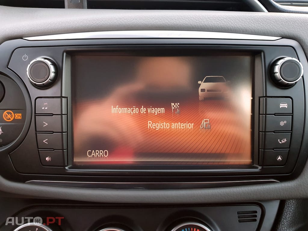 Toyota Yaris 1.0 VVT-i Comfort+Pack Style+Pack Techno+Navi