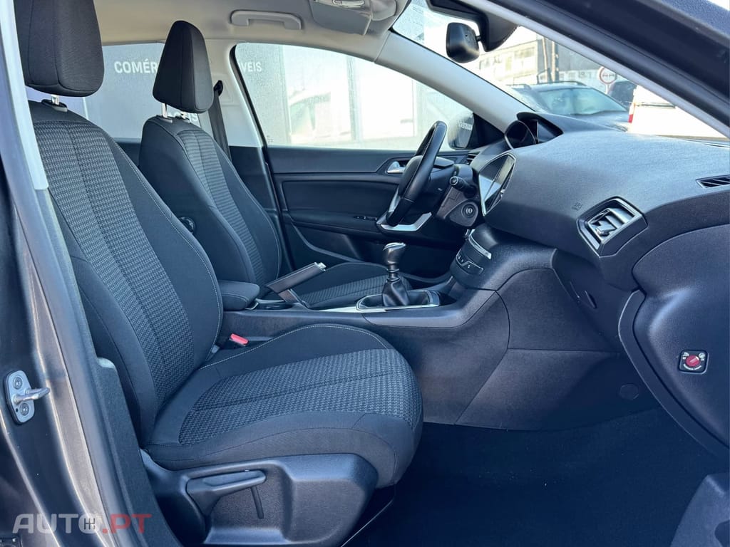 Peugeot 308 1.5 bluehdi