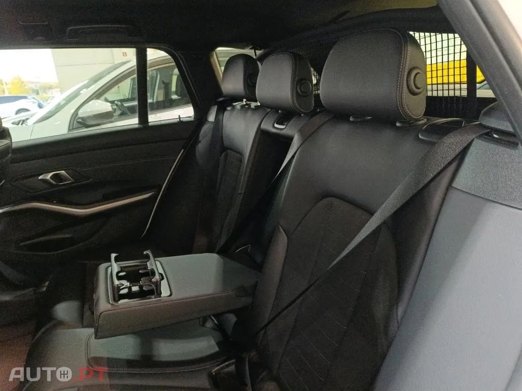 BMW 320 e Touring Corporate Edition Auto