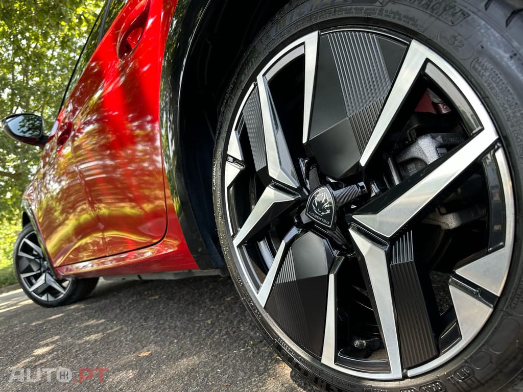 Peugeot E-208 50 kWh GT Pack