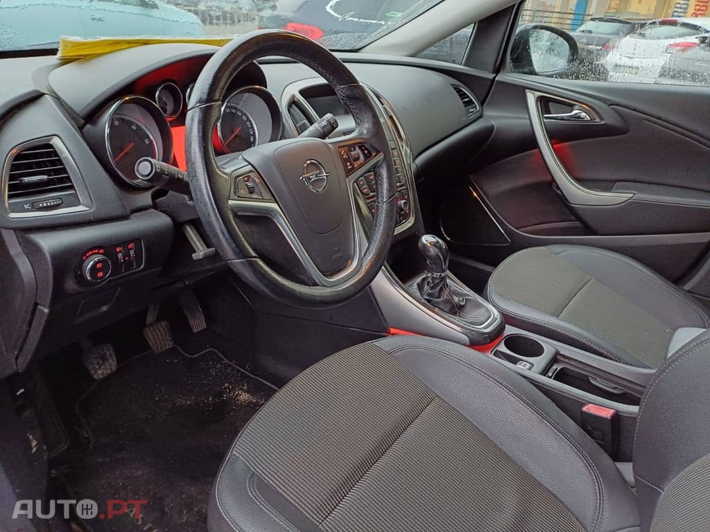 Opel Astra 1.7 CDTi Cosmo