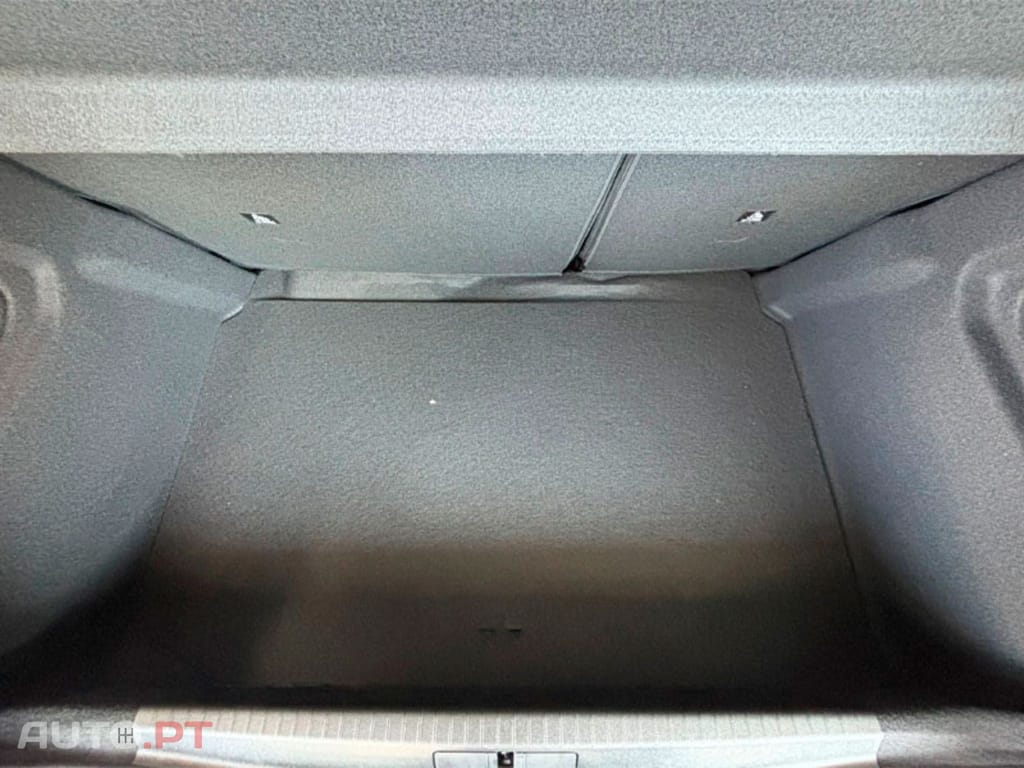 Peugeot E-208 I.V.A DEDUTIVEL Active Pack 