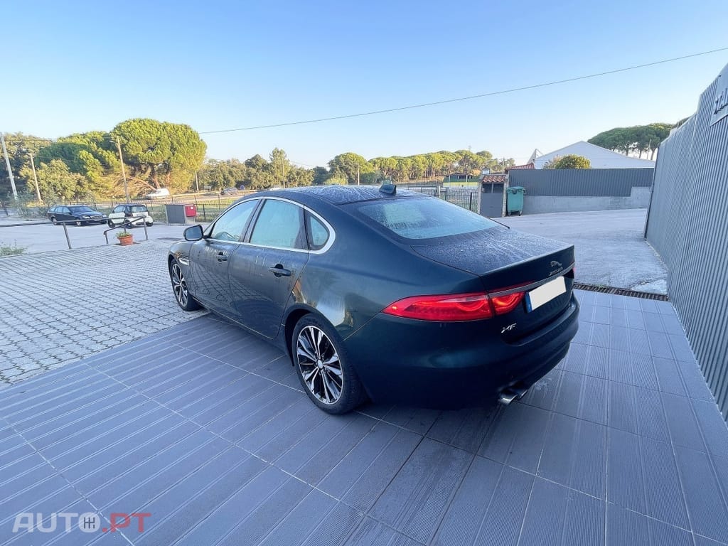 Jaguar XF 2.0 D Prestige Aut.